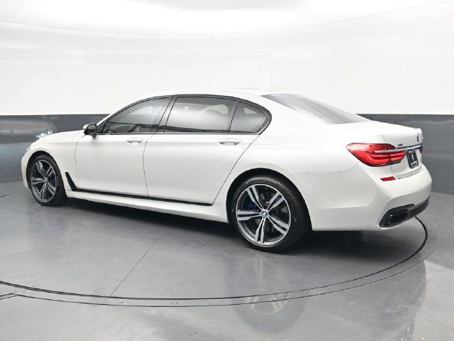 Used 2019 BMW 750i xDrive w/ Executive Package AWD/4WD image 7