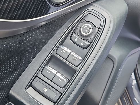 Used 2019 Subaru Crosstrek 2.0i Limited w/ Moonroof Package image 17