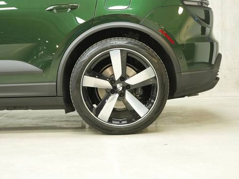 New 2026 Porsche Macan 4S Electric image 42