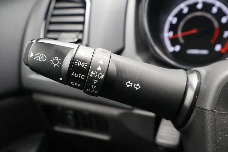 Used 2025 Mitsubishi Outlander Sport LE AWD/4WD image 26