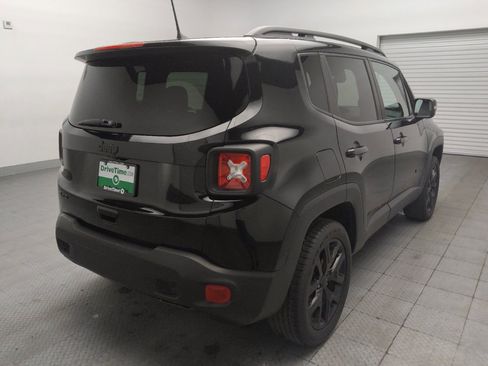 Used 2022 Jeep Renegade Altitude w/ Convenience Group AWD/4WD image 9