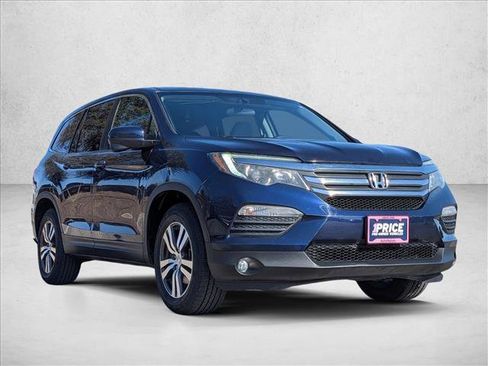 Used 2017 Honda Pilot EX image 3