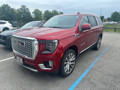 Used 2021 GMC Yukon Denali w/ Denali Premium Package AWD/4WD image 22