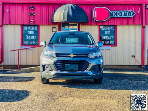 Used 2020 Chevrolet Trax LS image 3