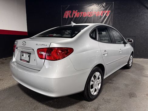 Used 2010 Hyundai Elantra GLS FWD image 5