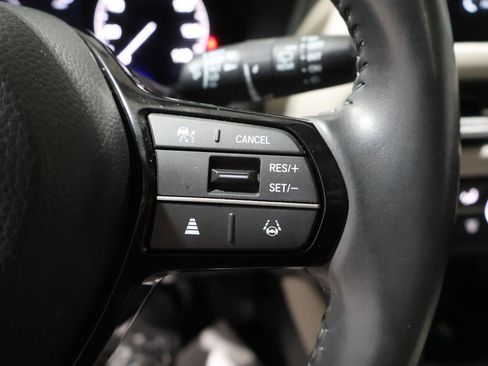 Used 2025 Honda HR-V EX-L image 37