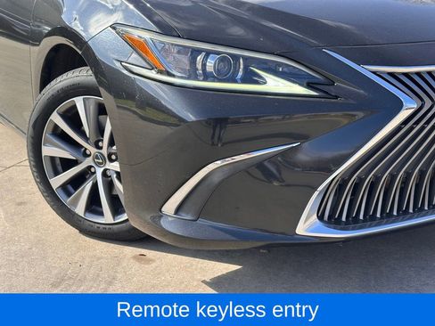Used 2020 Lexus ES 350 image 2