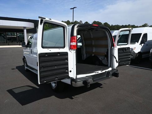 Used 2024 Chevrolet Express 2500 w/ Driver Convenience Package RWD image 26