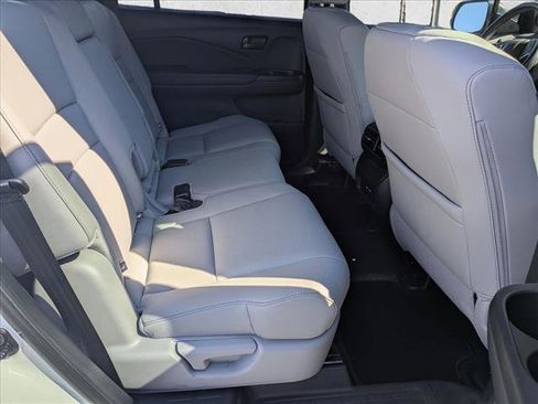 Used 2025 Honda Passport EX-L image 19