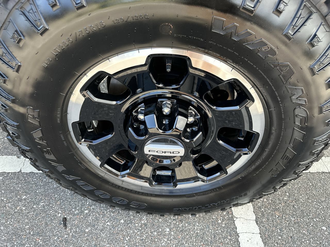 Used 2025 Ford F350 XLT w/ Tremor Off-Road Package AWD/4WD image 22
