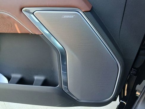 New 2026 GMC Sierra 2500 Denali Ultimate w/ LPO, Black Badging Package image 29