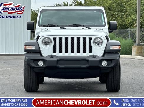 Used 2022 Jeep Wrangler Sport AWD/4WD image 9