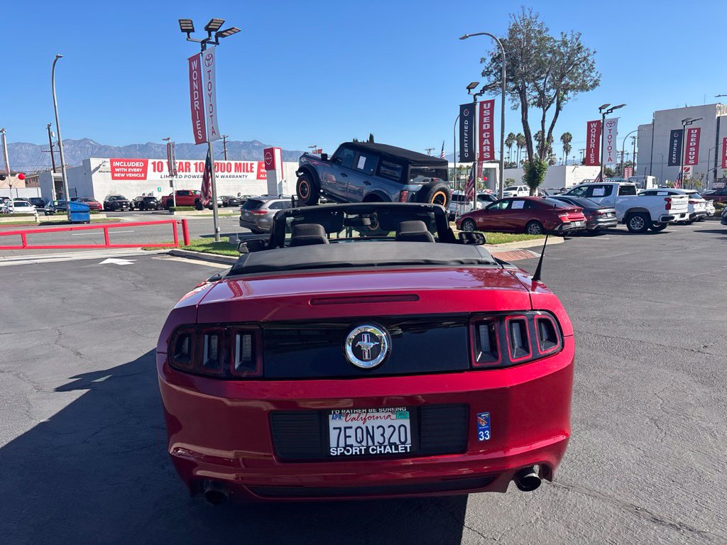 Used 2014 Ford Mustang Convertible w/ Equipment Group 102A RWD image 13