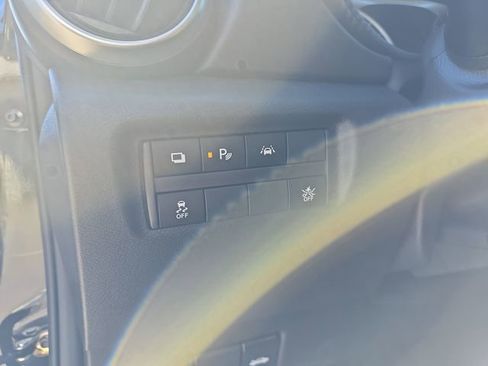 New 2025 Nissan Versa S w/ Trunk Package image 27