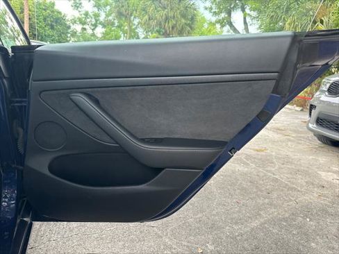 Used 2022 Tesla Model 3 RWD image 23