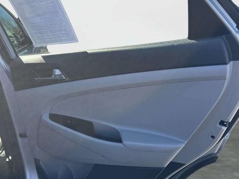 Used 2016 Hyundai Tucson SE image 11