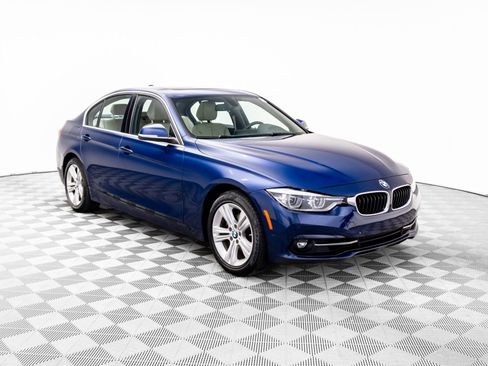 Used 2017 BMW 330i xDrive Sedan image 7