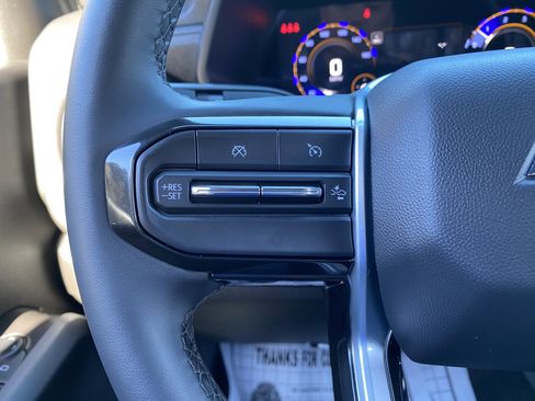 Used 2025 Chevrolet Colorado W/T w/ WT Convenience Package II image 18