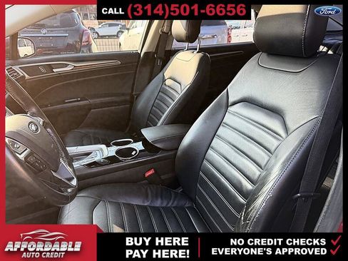 Used 2013 Ford Fusion SE FWD image 10