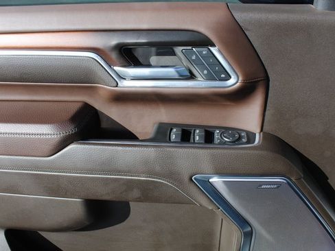 Used 2024 GMC Sierra 2500 Denali w/ Denali Reserve Package image 46