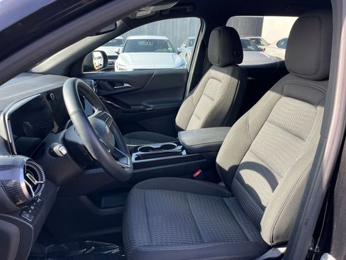 Used 2025 Chevrolet Equinox LT image 35