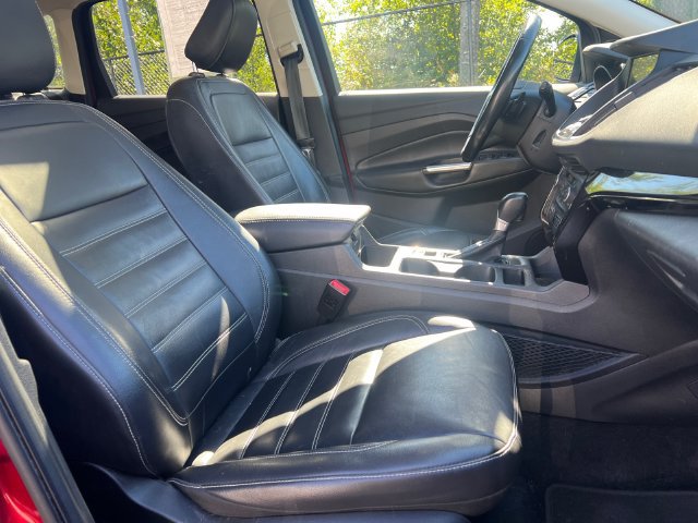 Used 2018 Ford Escape Titanium w/ Ford Safe & Smart Package AWD/4WD image 17