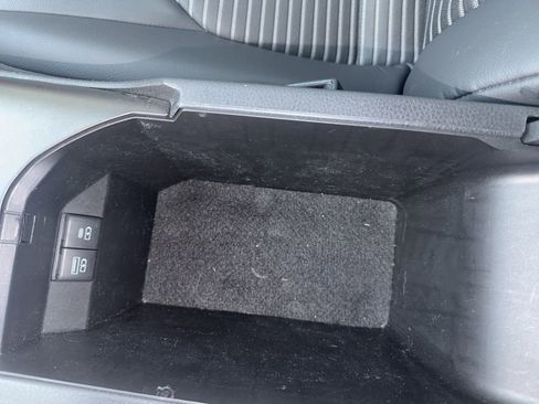 Used 2023 Toyota Camry SE w/ Convenience Package image 30