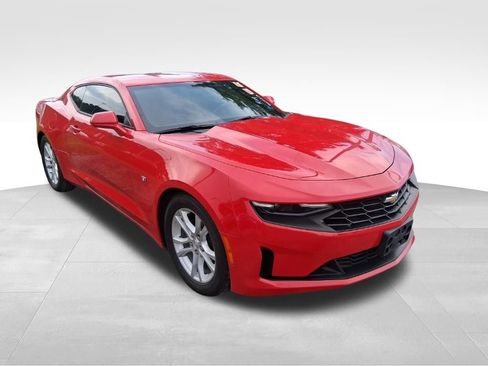 Used 2020 Chevrolet Camaro LS RWD image 3