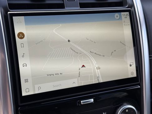 Used 2024 Land Rover Discovery Dynamic SE image 24