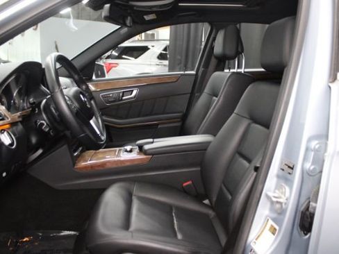 Used 2013 Mercedes-Benz E 400 Sport Sedan w/ Premium 1 Pkg image 13