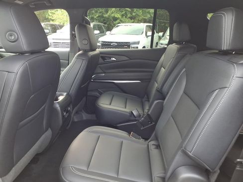Used 2026 Chevrolet Traverse LT AWD/4WD image 17