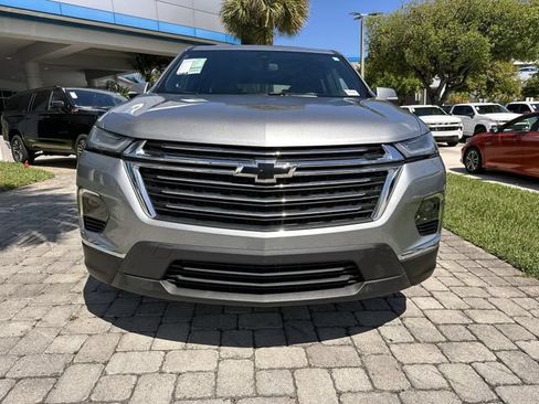 Used 2023 Chevrolet Traverse LT FWD image 19