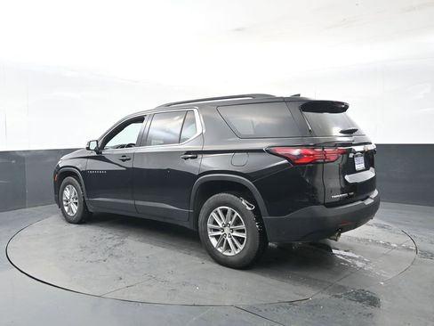 Certified 2022 Chevrolet Traverse LT image 3
