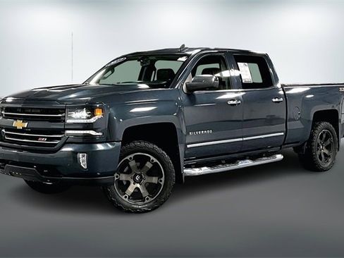 Used 2017 Chevrolet Silverado 1500 LTZ Z71 w/ LTZ Plus Package image 2