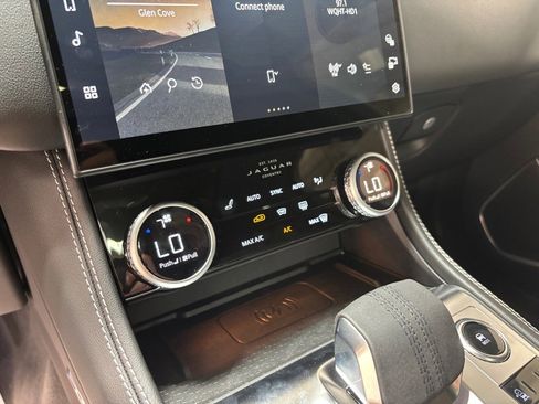 New 2026 Jaguar F-PACE R-Dynamic S image 15