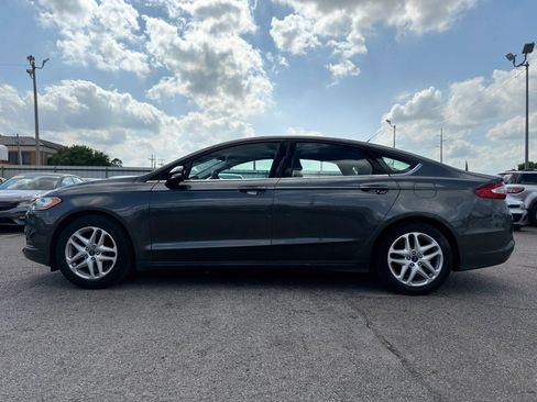Used 2016 Ford Fusion SE FWD image 10