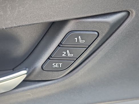 Used 2024 Toyota Prius Limited w/ Limited Premium Package AWD/4WD image 15