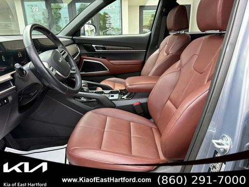 Certified 2024 Kia Telluride EX w/ EX Captain's Chair Package AWD/4WD image 29