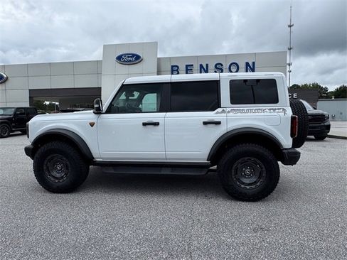 New 2025 Ford Bronco Badlands image 6