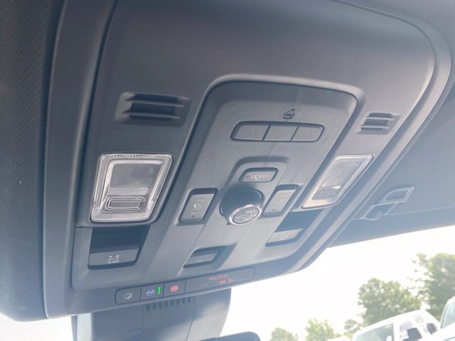 Used 2023 GMC Yukon XL AT4 AWD/4WD image 24
