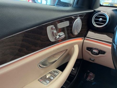 Used 2020 Mercedes-Benz E 350 Sedan image 19