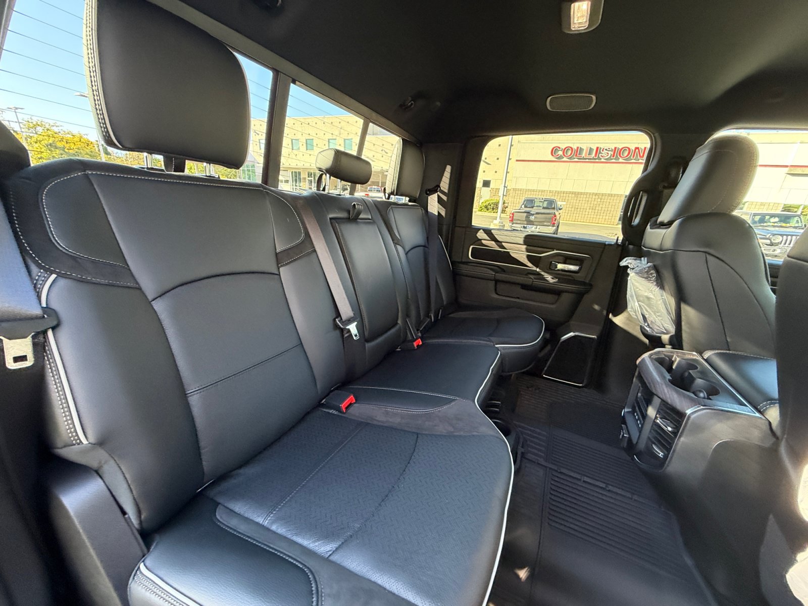 New 2027 RAM 2500 Laramie w/ Night Edition AWD/4WD image 18
