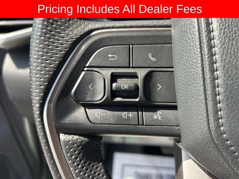Used 2025 Toyota Tundra Limited AWD/4WD image 7