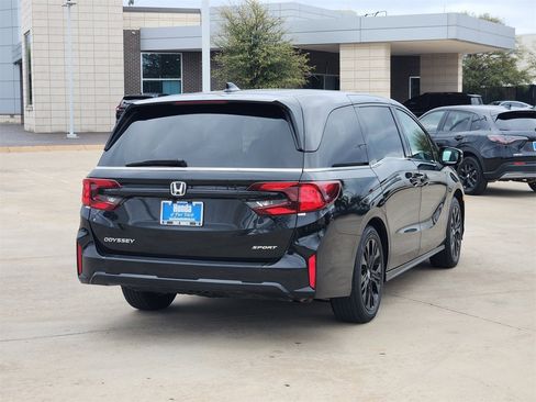 Used 2025 Honda Odyssey Sport-L image 5