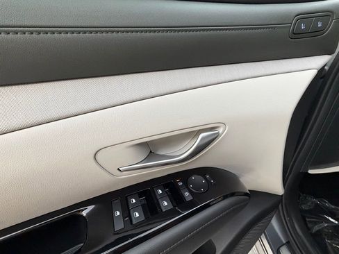 Certified 2025 Hyundai Tucson Limited image 27