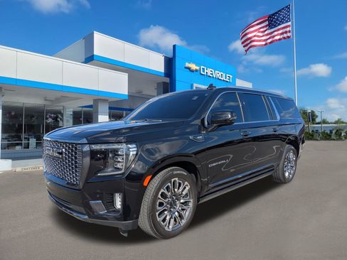 Used 2023 GMC Yukon XL Denali Ultimate image 7