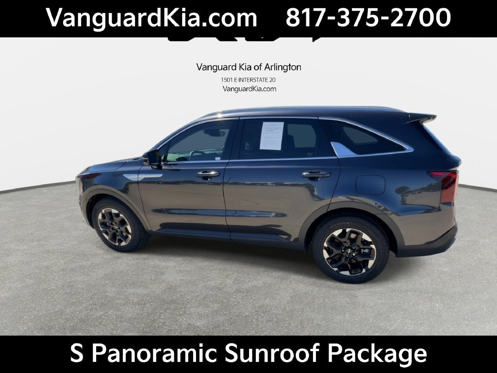 Used 2026 Kia Sorento S w/ S Panoramic Sunroof Package FWD image 5