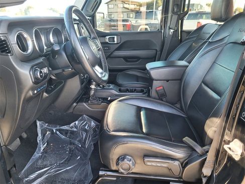 Used 2022 Jeep Wrangler Unlimited Sahara w/ Cold Weather Group image 15