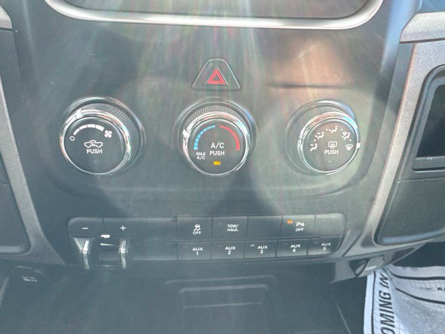 Used 2015 RAM 2500 Tradesman w/ Chrome Appearance Group AWD/4WD image 17