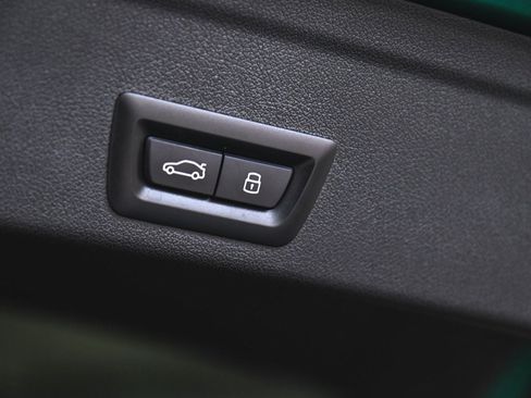 Used 2024 BMW X6 M60i image 45